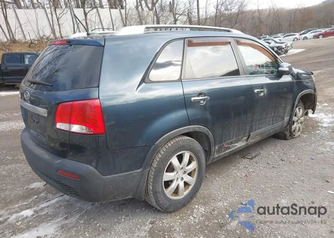 2011 Kia Sorento Lx V6 z USA, uszkodzony, nr VIN 5XYKTDA23BG123859